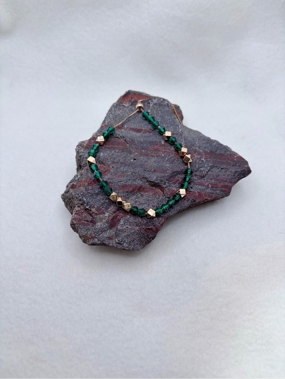 Emerald Crystal & Gold Bead Bracelet